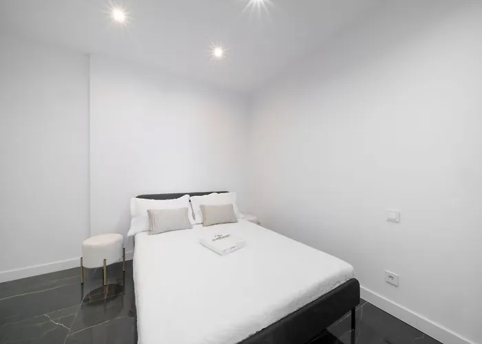 Wehostyou Moderne Colom 1b * Roses