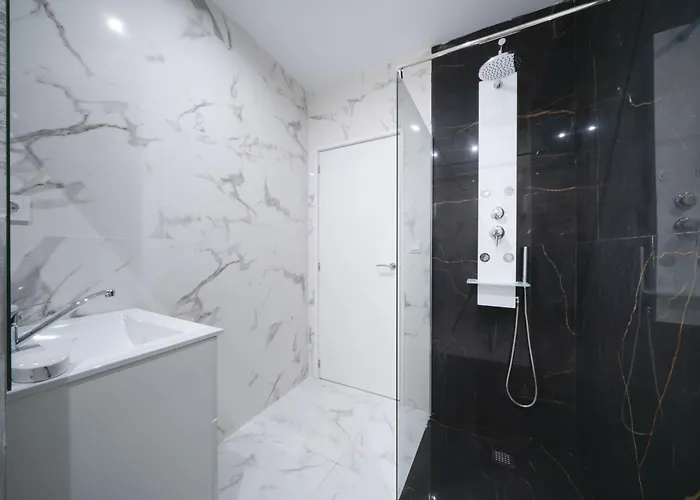Wehostyou Moderne Colom 1b Apartman Roses