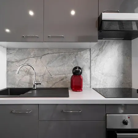 Wehostyou Moderne Colom 1b Appartement Roses